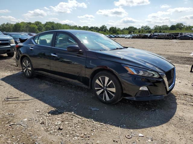 1N4BL4DV6MN359963 Nissan Altima SV 4