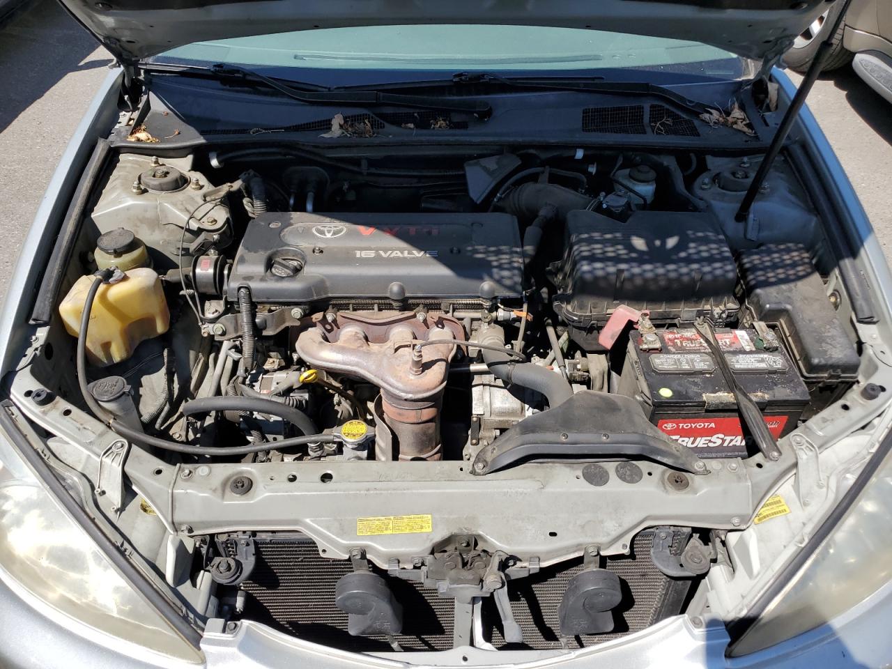 JTDBE32K940262485 2004 Toyota Camry Le