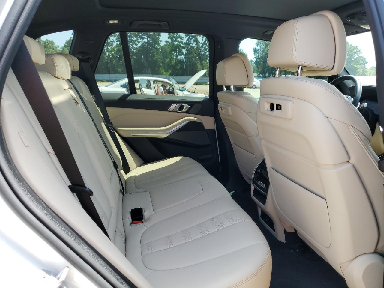 5UXCR6C04M9D95689 2021 BMW X5 xDrive40I