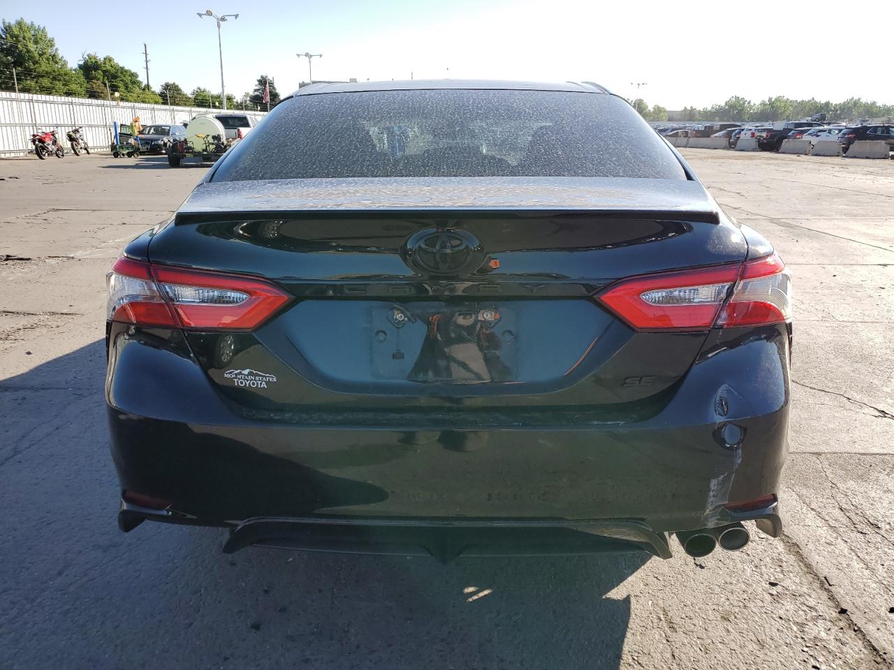 4T1B11HK2JU135049 TOYOTA CAMRY 2018