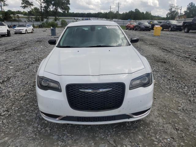 VIN 2C3CCAAG6KH601597 2019 Chrysler 300, Touring no.5