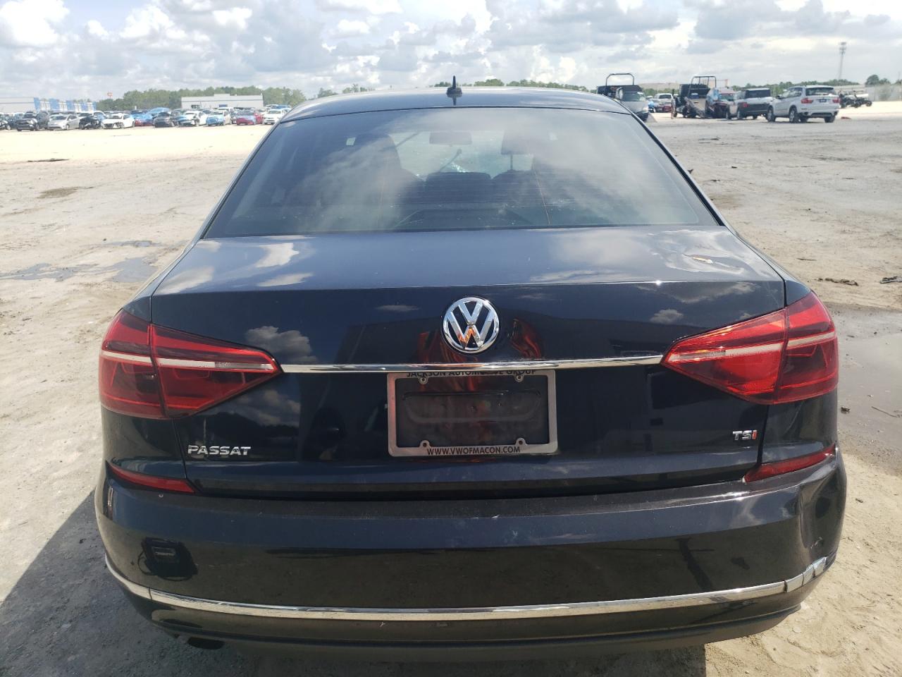 1VWAT7A30HC009222 2017 Volkswagen Passat S