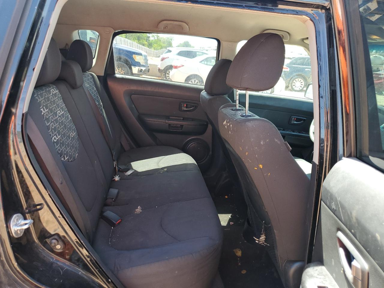 KNDJT2A22B7258196 2011 Kia Soul +