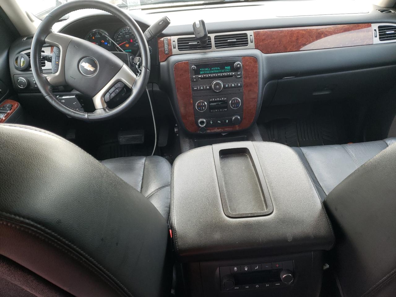 1GNSKBE09DR320305 2013 Chevrolet Tahoe K1500 Lt