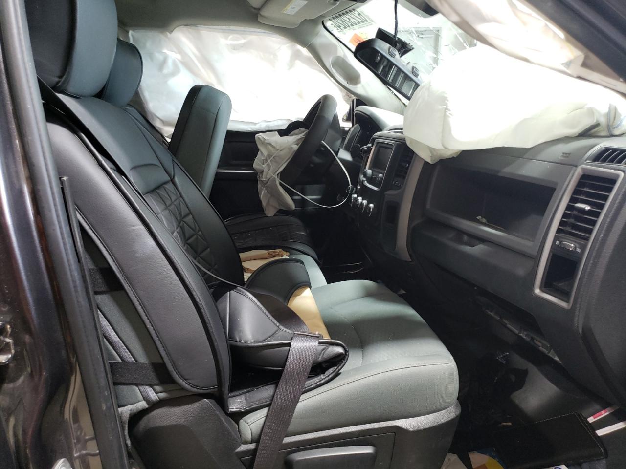 1C6RR7FT3GS413575 2016 Ram 1500 St