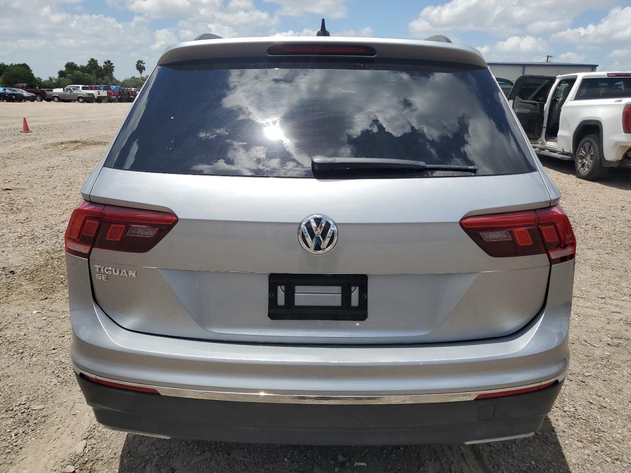 3VV3B7AX7LM158172 2020 Volkswagen Tiguan Se