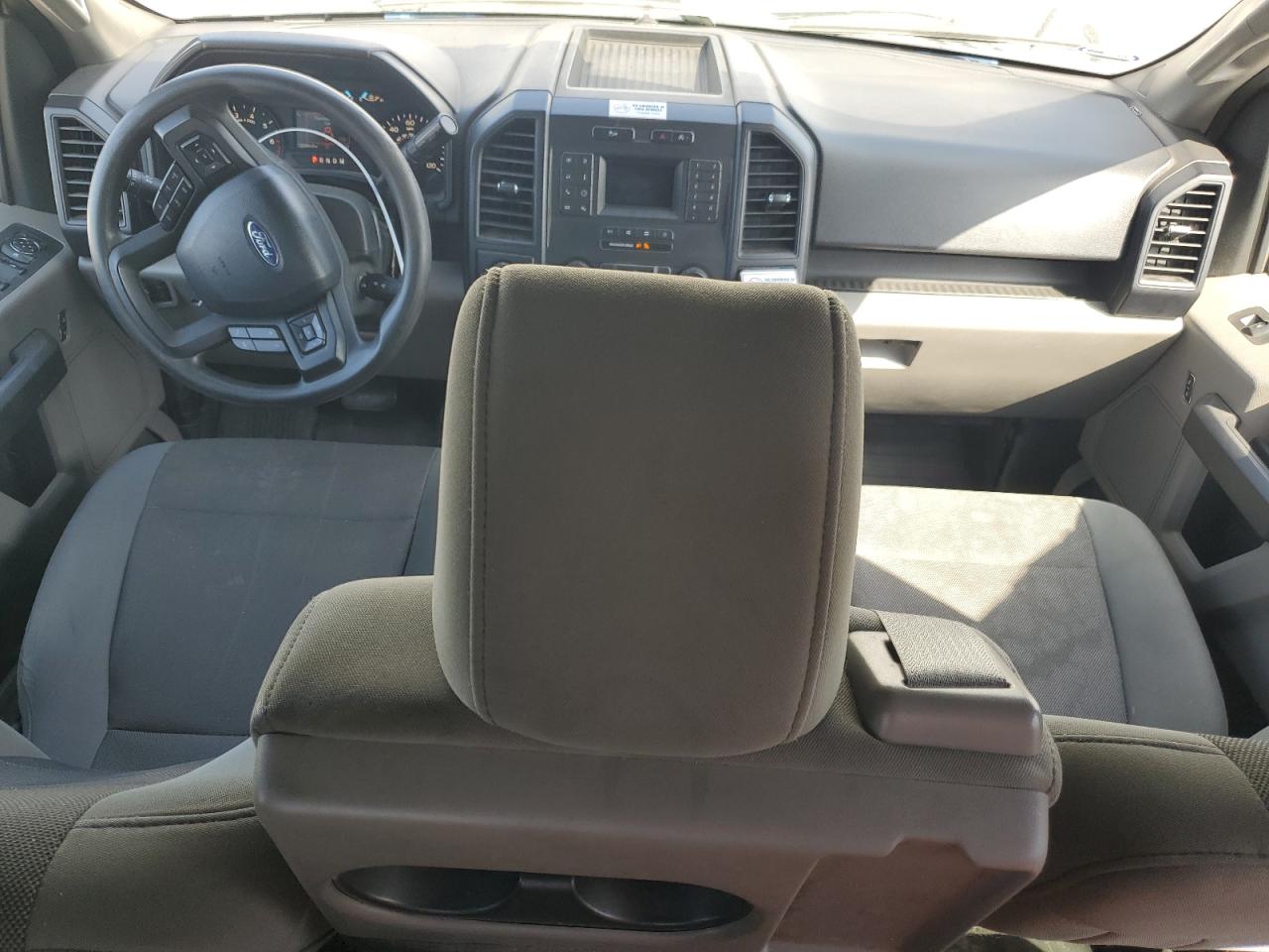 1FTFX1C54JKC53976 2018 Ford F150 Super Cab