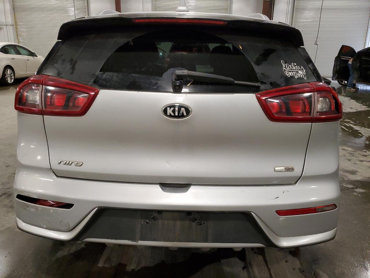 KNDCB3LC6H5049927 2017 Kia Niro Fe