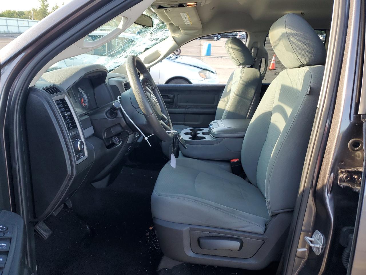 1C6RR7FT5KS517624 2019 Ram 1500 Classic Tradesman