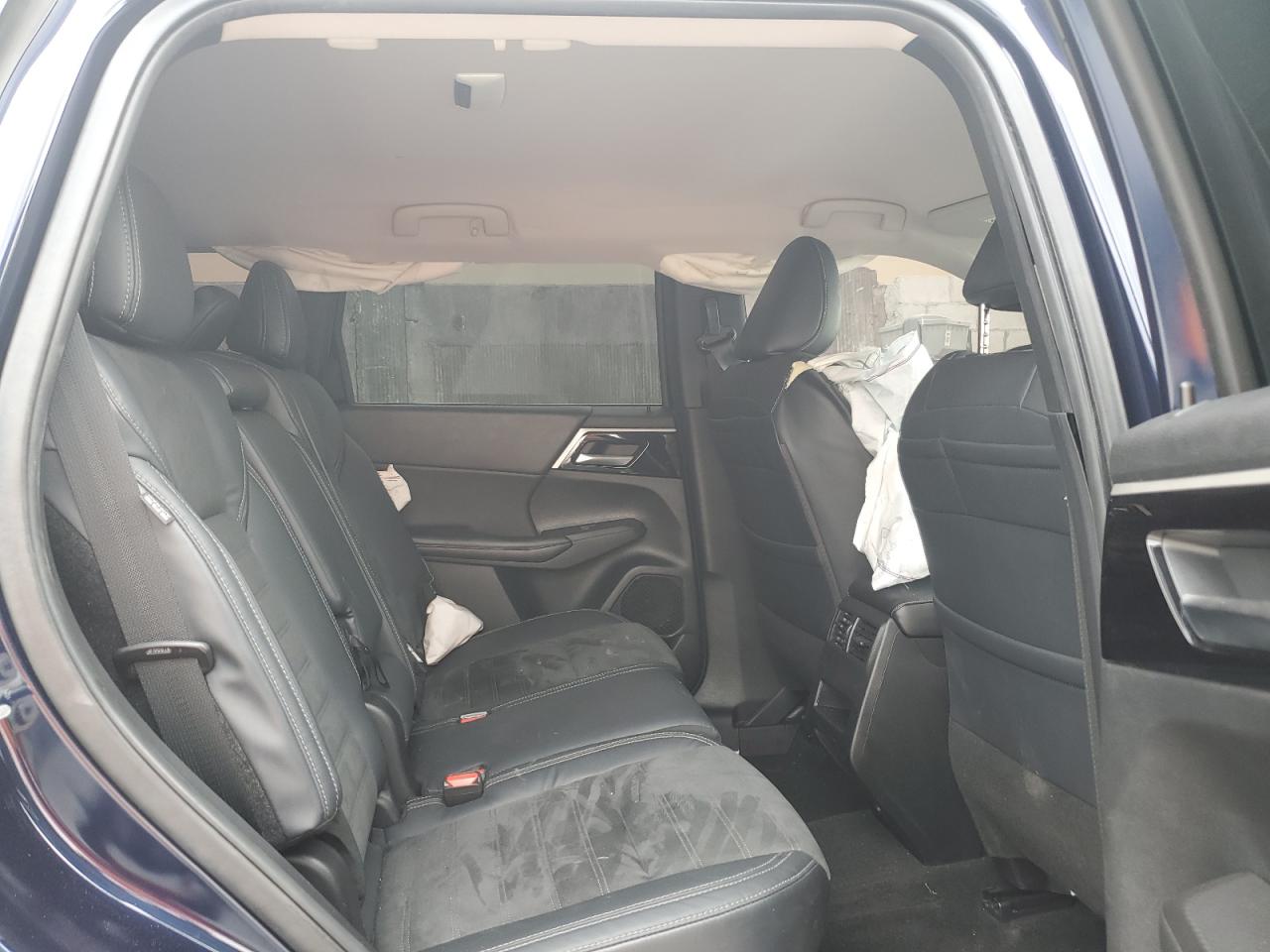 JA4J4UA88NZ079354 2022 Mitsubishi Outlander Se