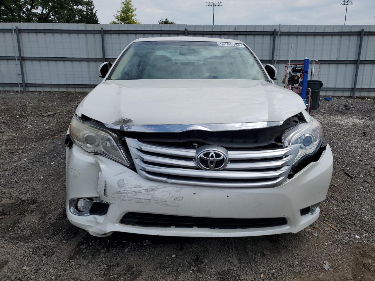 Lot #2821480288 2011 TOYOTA AVALON BAS