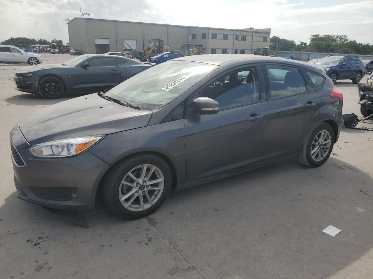 2017 Ford Focus Se vin: 1FADP3K27HL318940