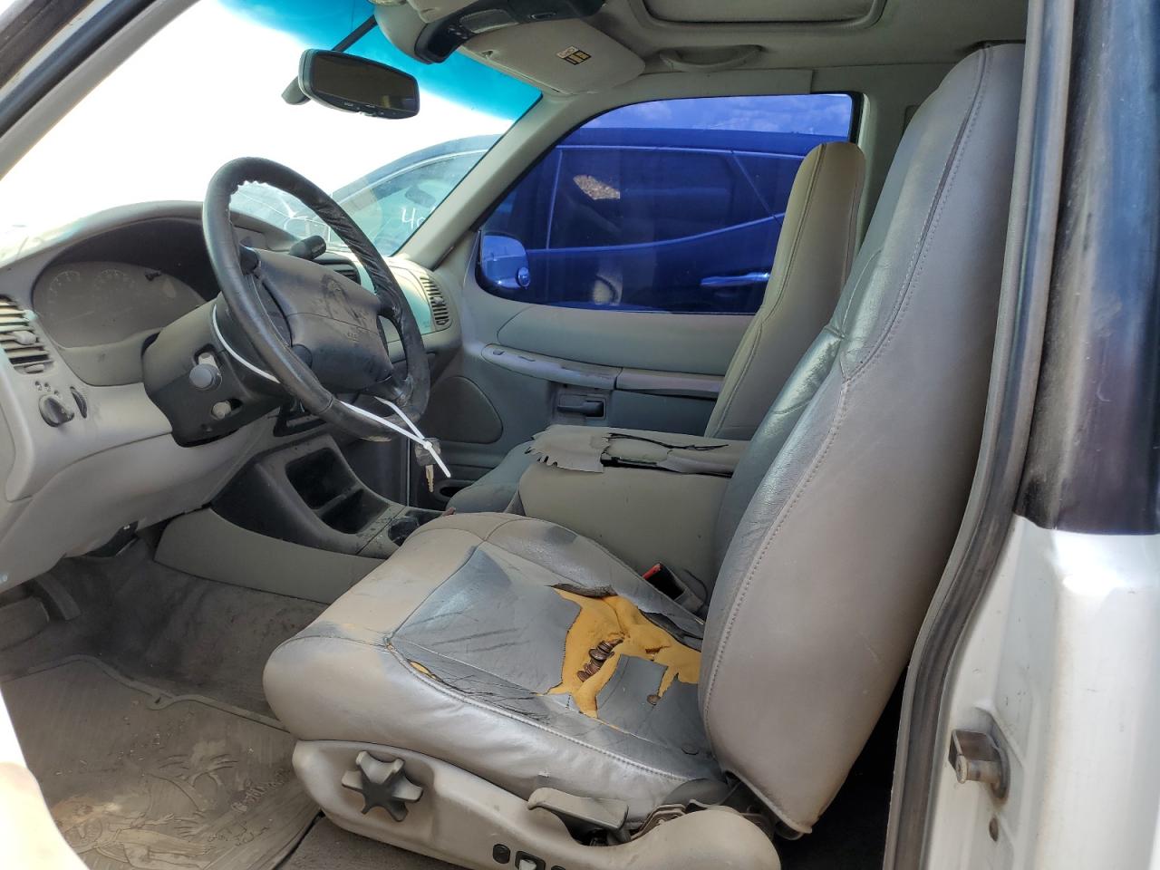 1FMYU22EXXUC46158 1999 Ford Explorer