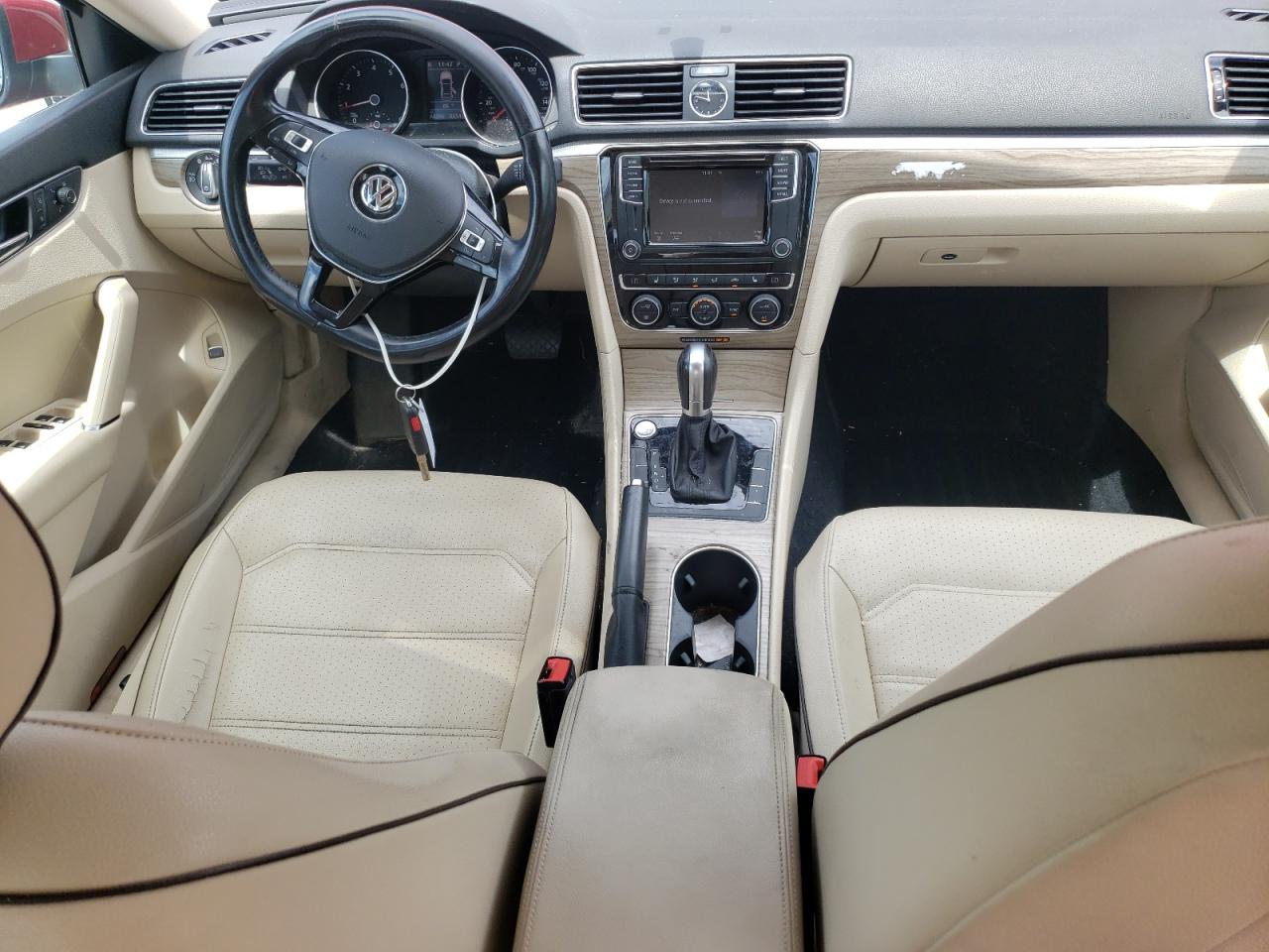 1VWBT7A36HC056761 2017 Volkswagen Passat Se