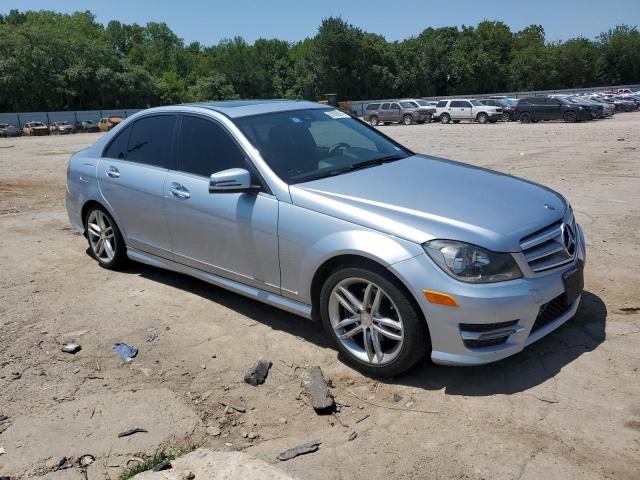 VIN WDDGF4HB9DA849804 2013 Mercedes-Benz C-Class, 250 no.4