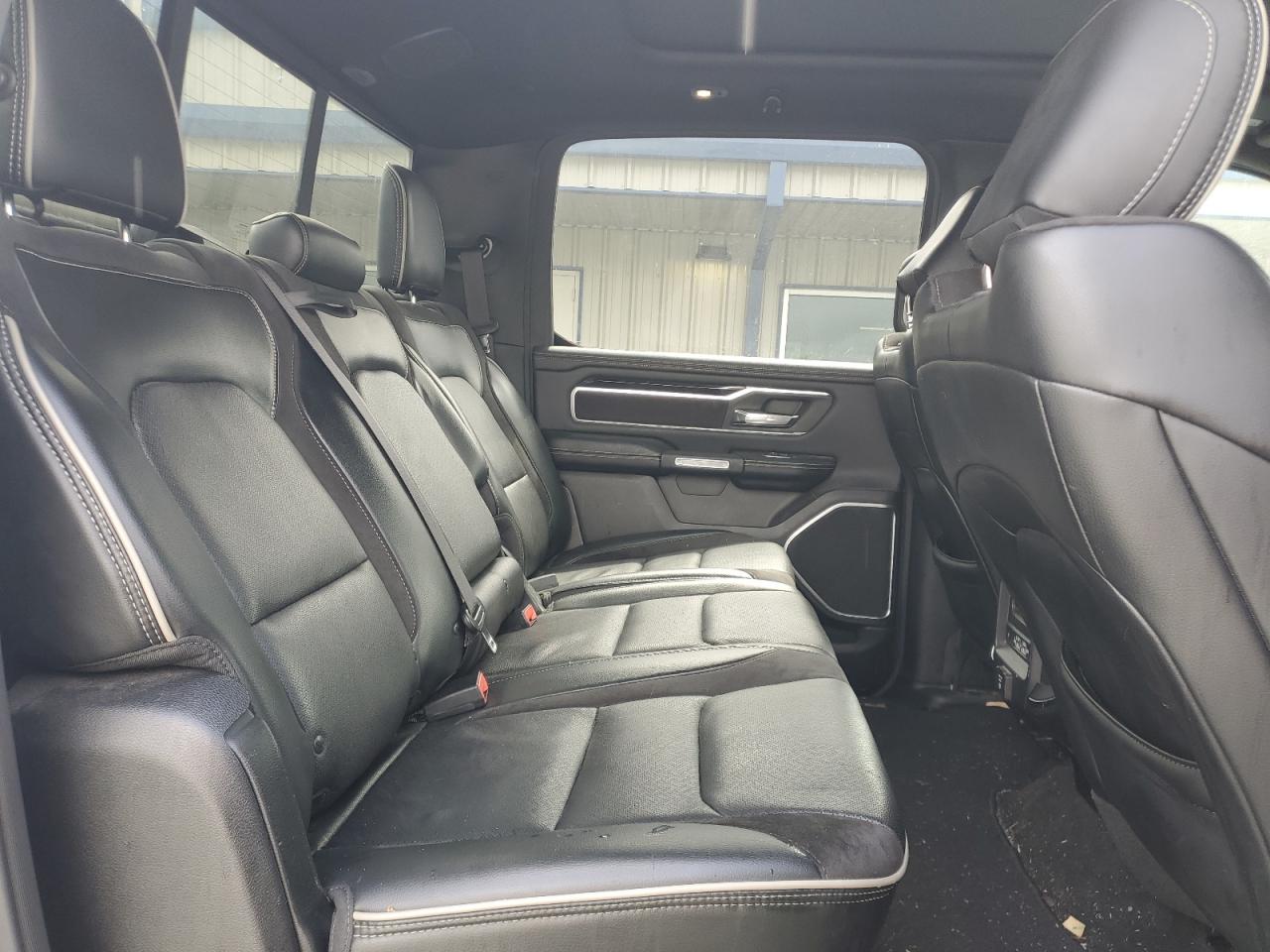 1C6RREJT8KN628243 2019 Ram 1500 Laramie