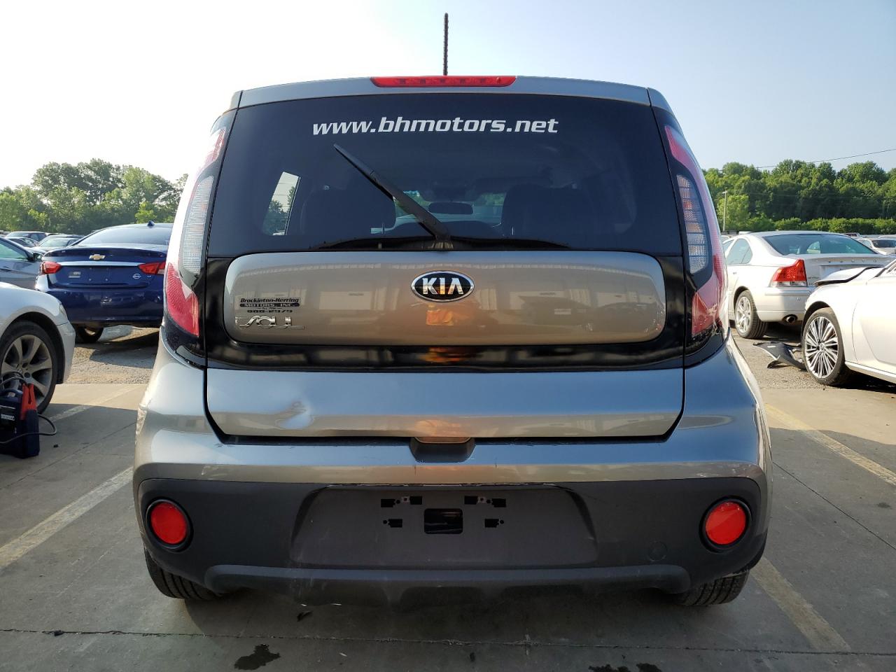 KNDJN2A22J7600612 2018 Kia Soul