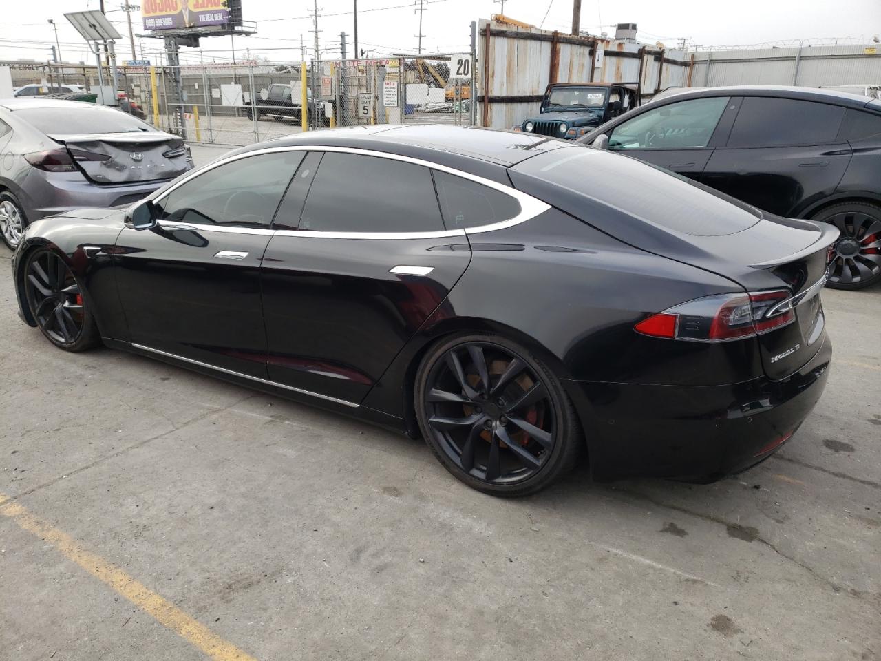 2018 Tesla Model S vin: 5YJSA1E48JF281331