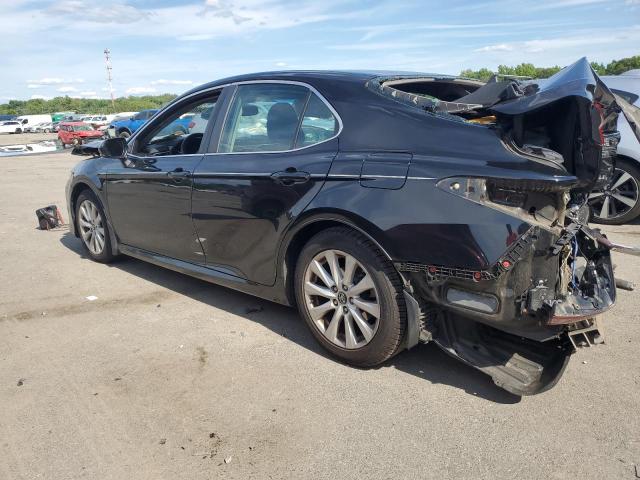 VIN 4T1B11HK8JU104582 2018 Toyota Camry, L no.2