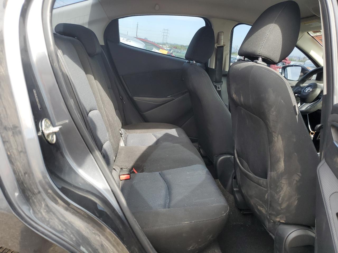 3MYDLBYV9HY172311 2017 Toyota Yaris Ia