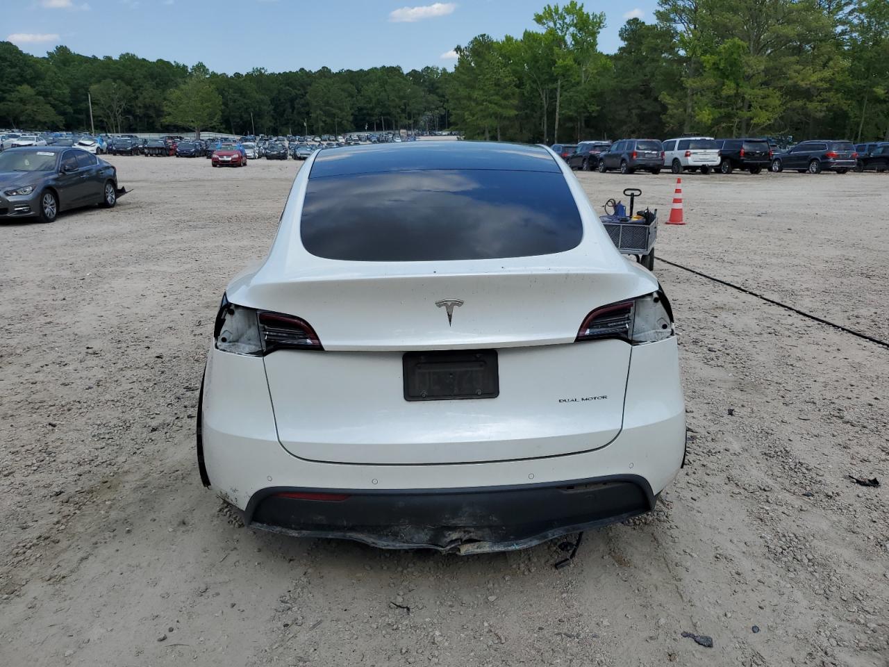 5YJYGDEE2LF035106 2020 Tesla Model Y