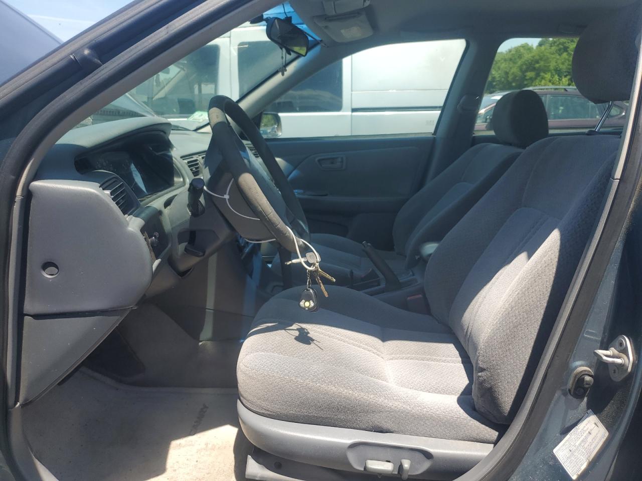 4T1BG22K5YU966780 2000 Toyota Camry Ce