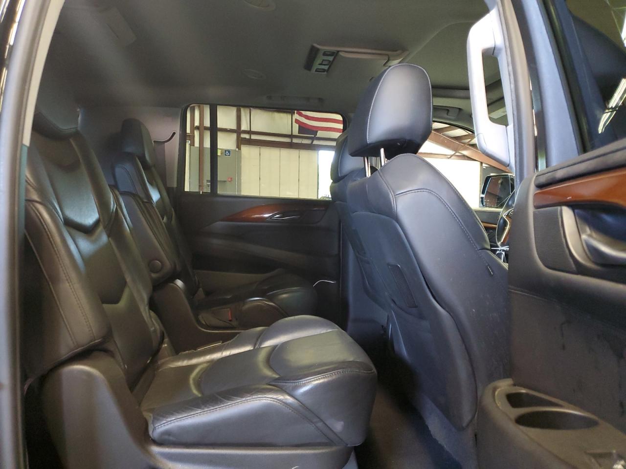 1GYS4JKJ0JR145085 2018 Cadillac Escalade Esv Premium Luxury