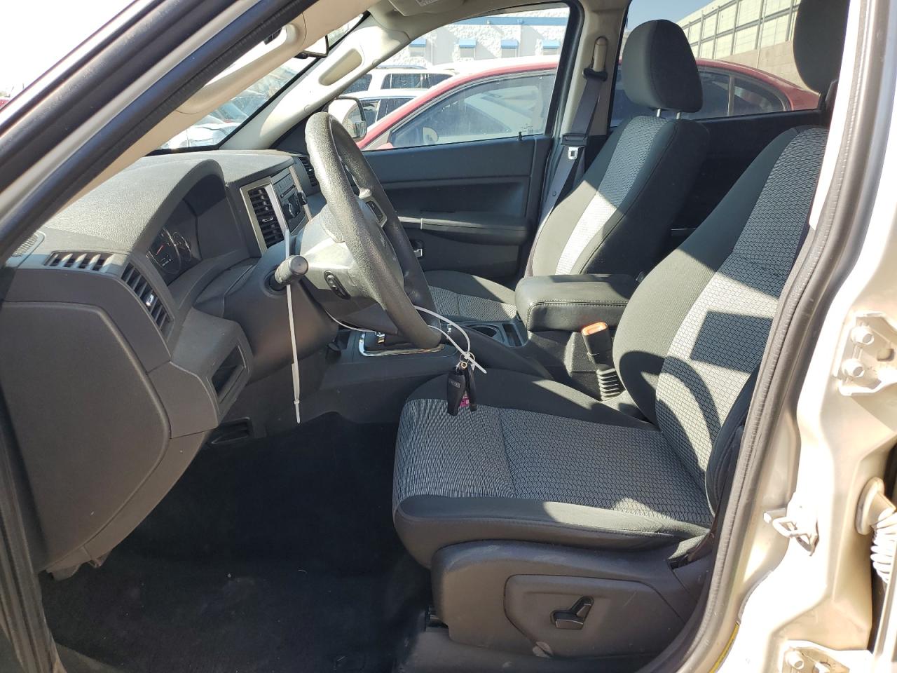 1J8GR48K59C543592 2009 Jeep Grand Cherokee Laredo