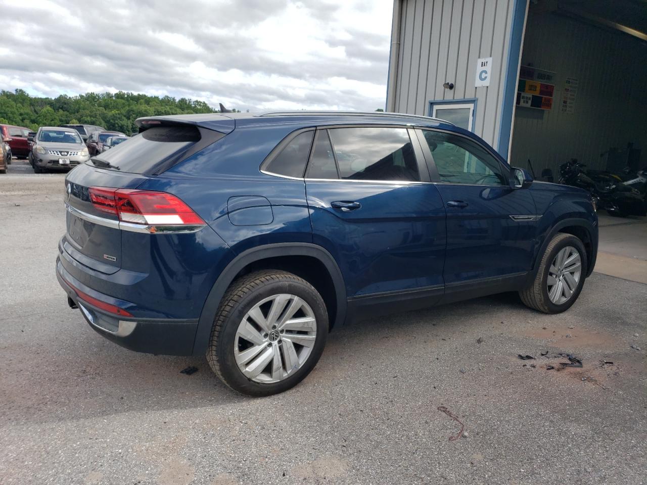 2021 Volkswagen Atlas Cross Sport Se vin: 1V2KE2CA3MC208337