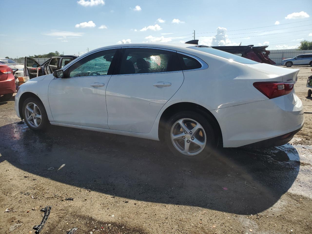 2018 Chevrolet Malibu Ls vin: 1G1ZB5STXJF283097