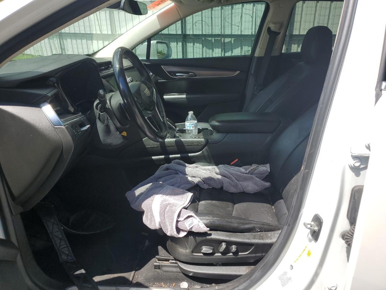 1GYKNDRS1HZ134362 2017 Cadillac Xt5 Luxury