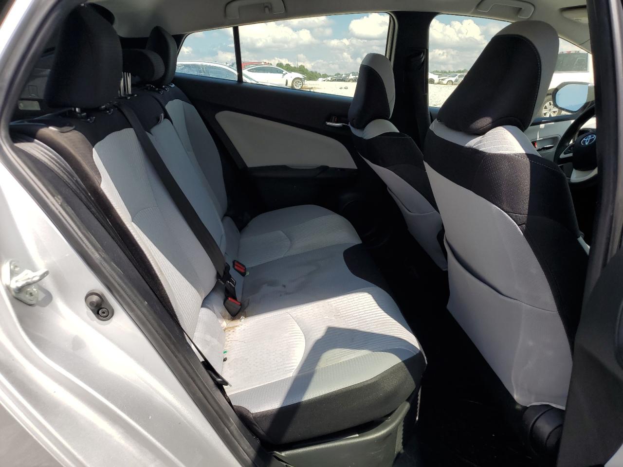 JTDKBRFU1J3603833 2018 Toyota Prius