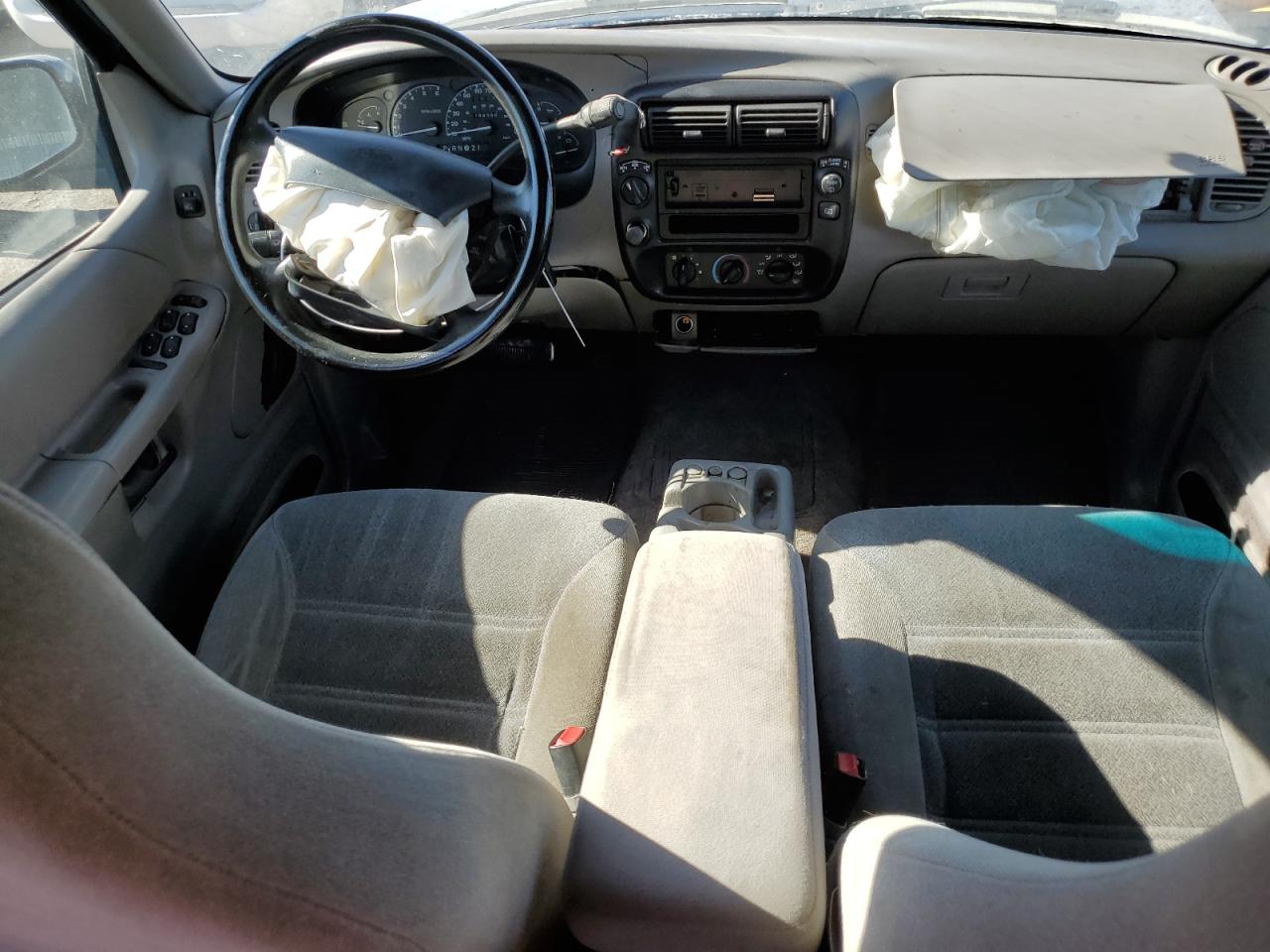 1FMZU72E21ZA38450 2001 Ford Explorer Xls