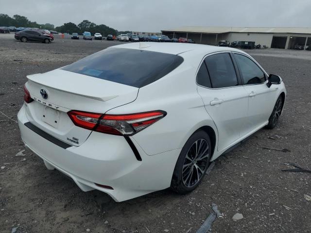 VIN 4T1B21HK3KU519128 2019 Toyota Camry, Hybrid no.3