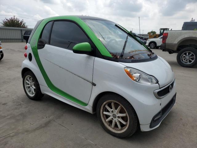 VIN WMEEJ9AA6FK830365 2015 Smart Fortwo no.4