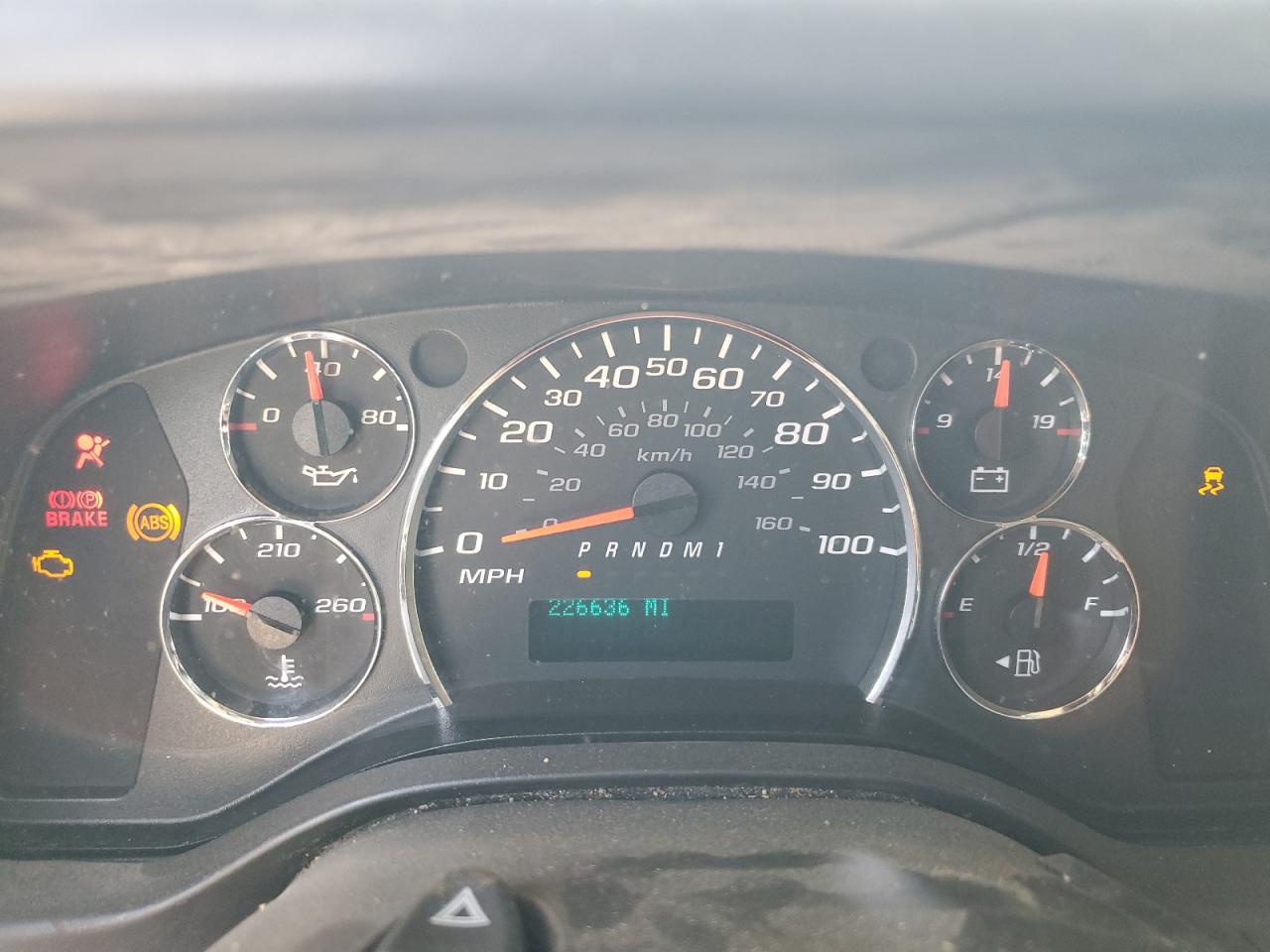 1GCWGFBA6E1110728 2014 Chevrolet Express G2500