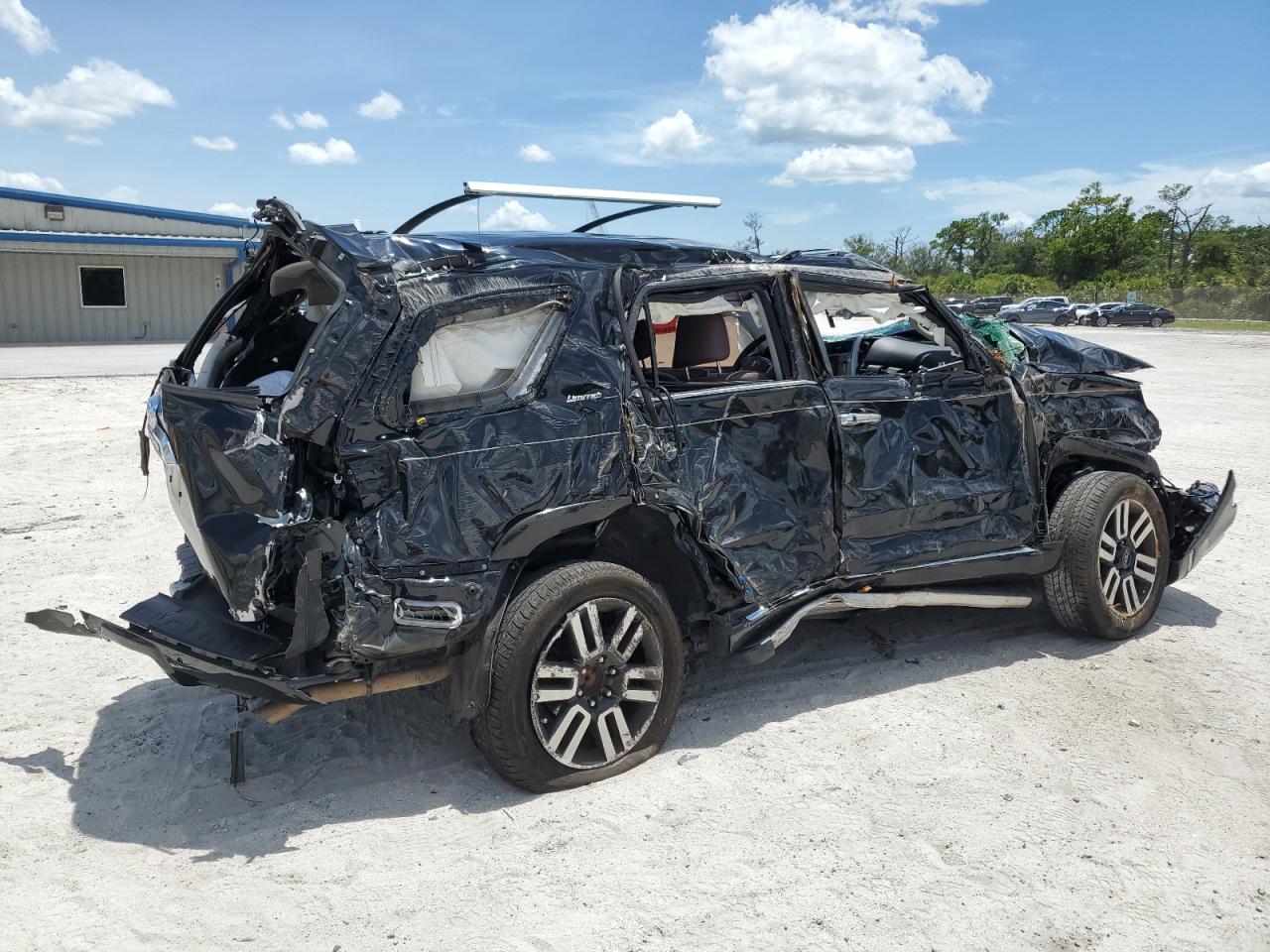 JTEZU5JR5J5172546 2018 Toyota 4Runner Sr5