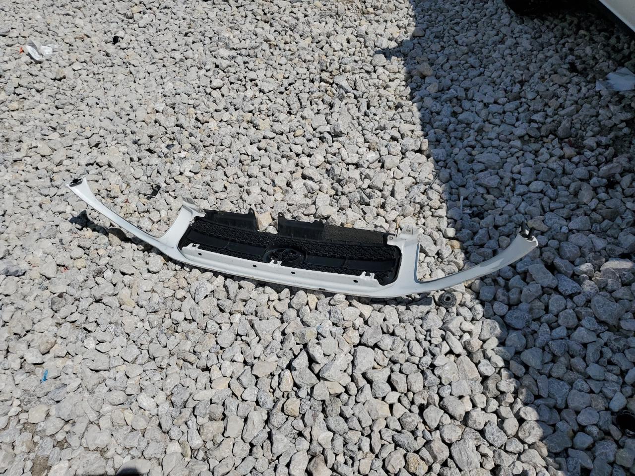 JTEGD20V740030138 2004 Toyota Rav4