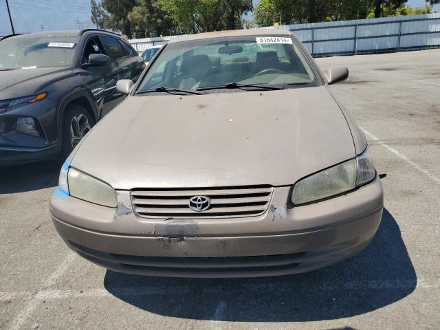 1999 Toyota Camry Ce VIN: 4T1BG22K5XU477035 Lot: 61642414