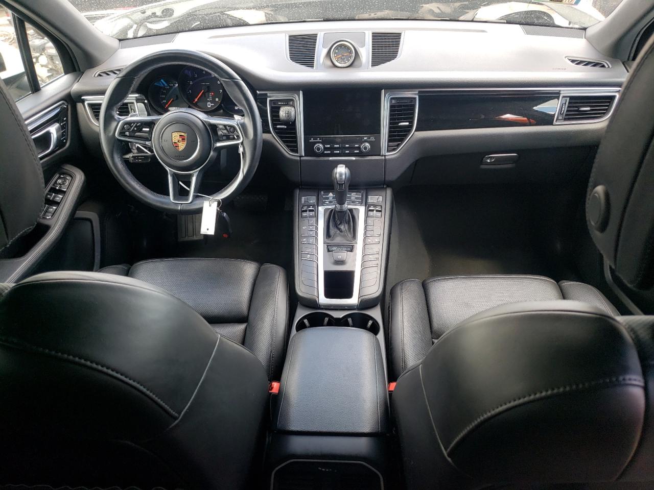 WP1AA2A51JLB02994 2018 Porsche Macan