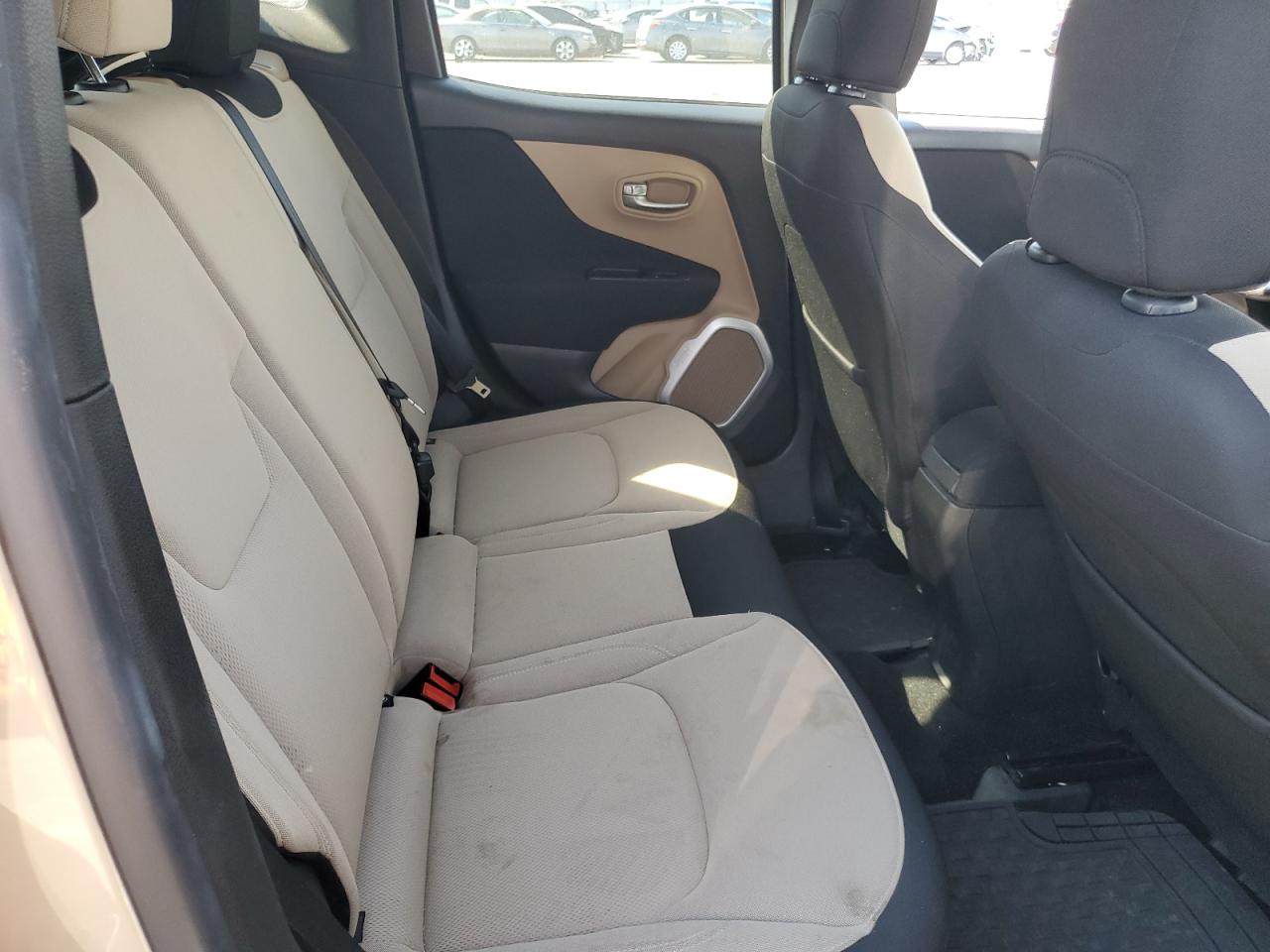 ZACCJABT6FPC10113 2015 Jeep Renegade Latitude