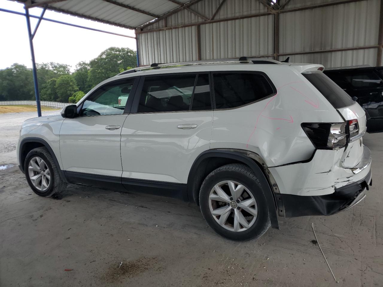 1V2LR2CAXJC588992 2018 Volkswagen Atlas Se