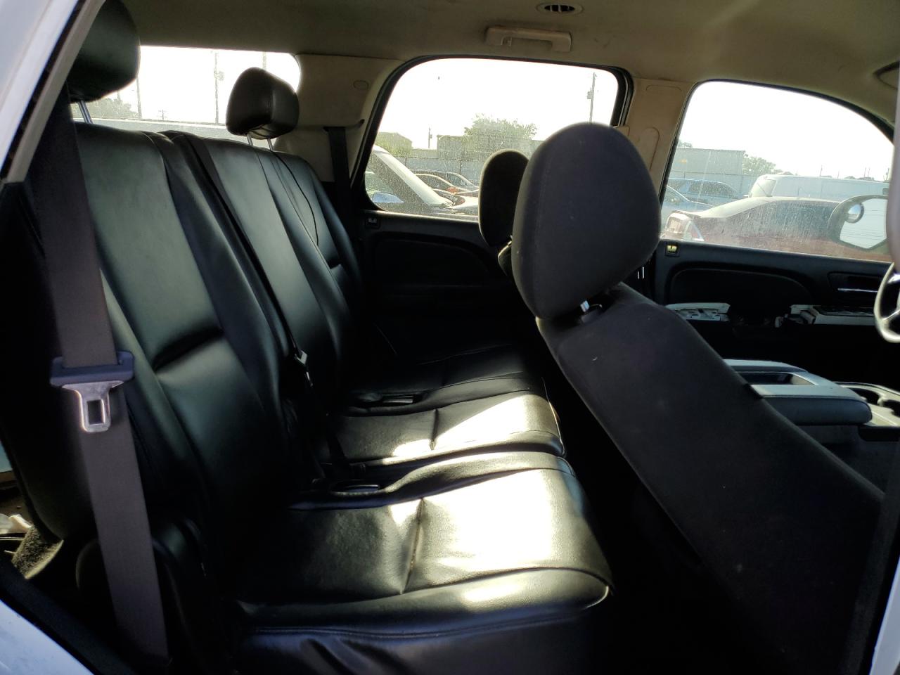 1GNMCAE05AR220052 2010 Chevrolet Tahoe C1500 Ls