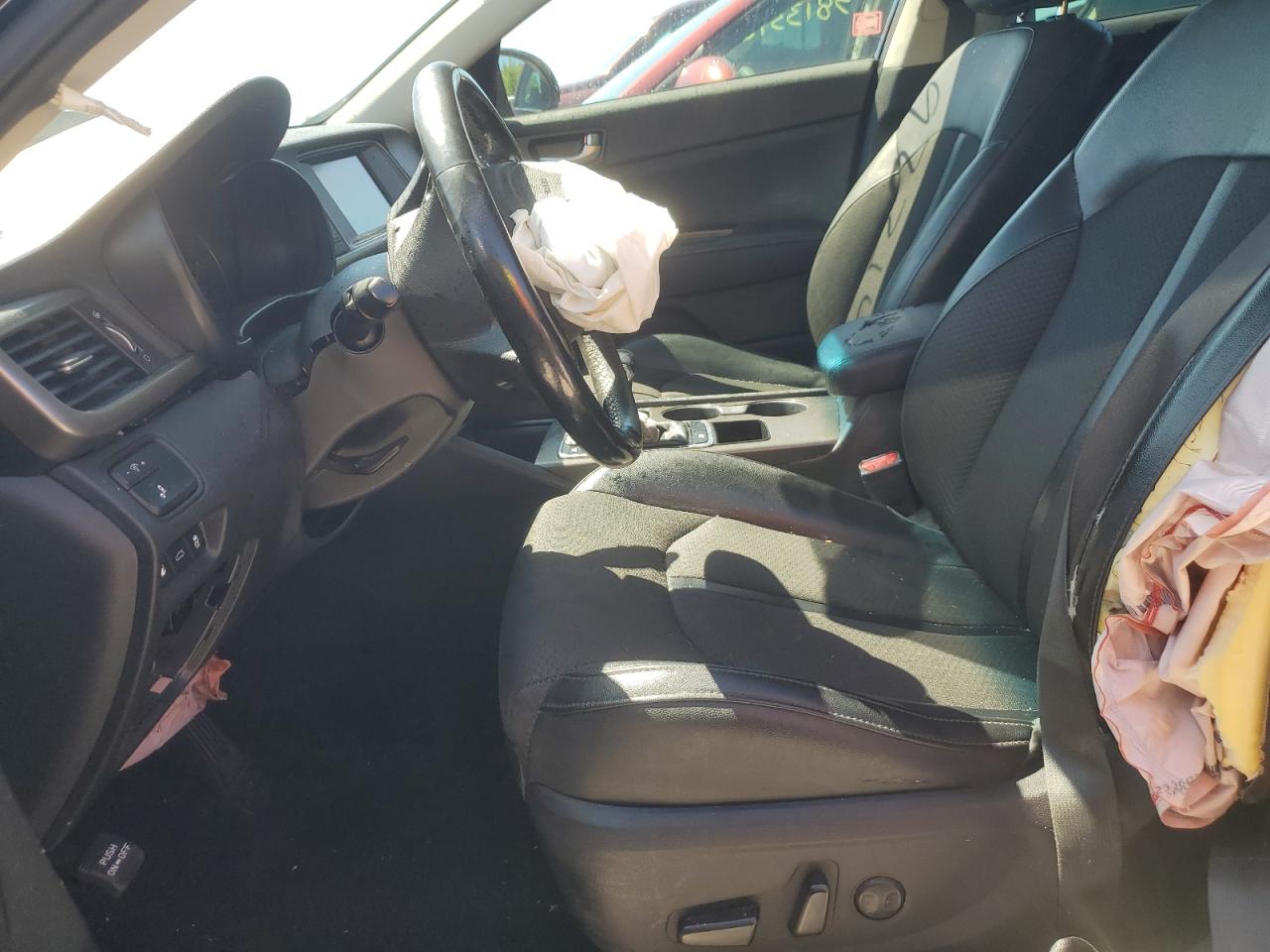 5XXGT4L3XJG215534 2018 Kia Optima Lx