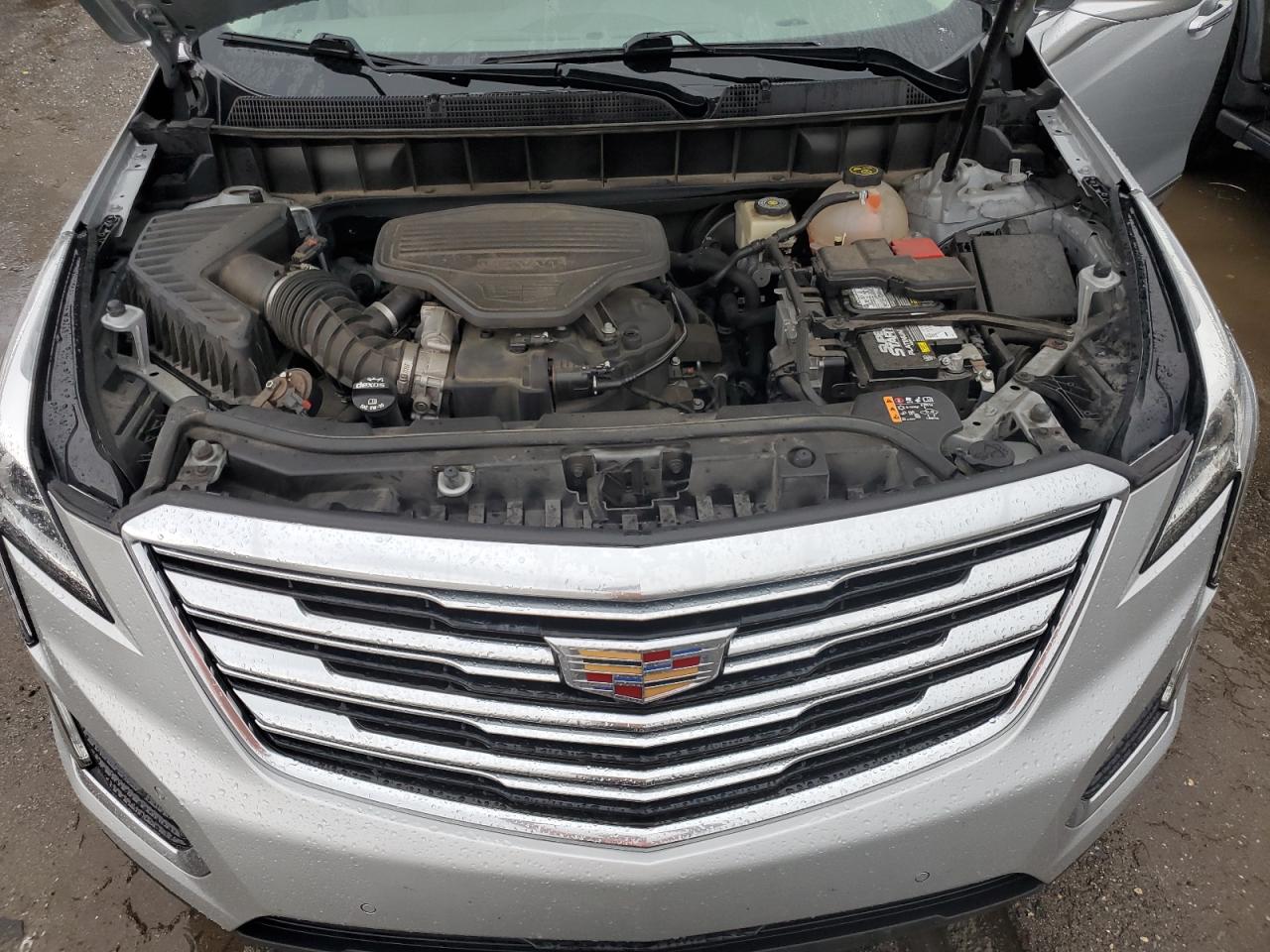 1GYKNBRSXHZ162620 2017 Cadillac Xt5 Luxury