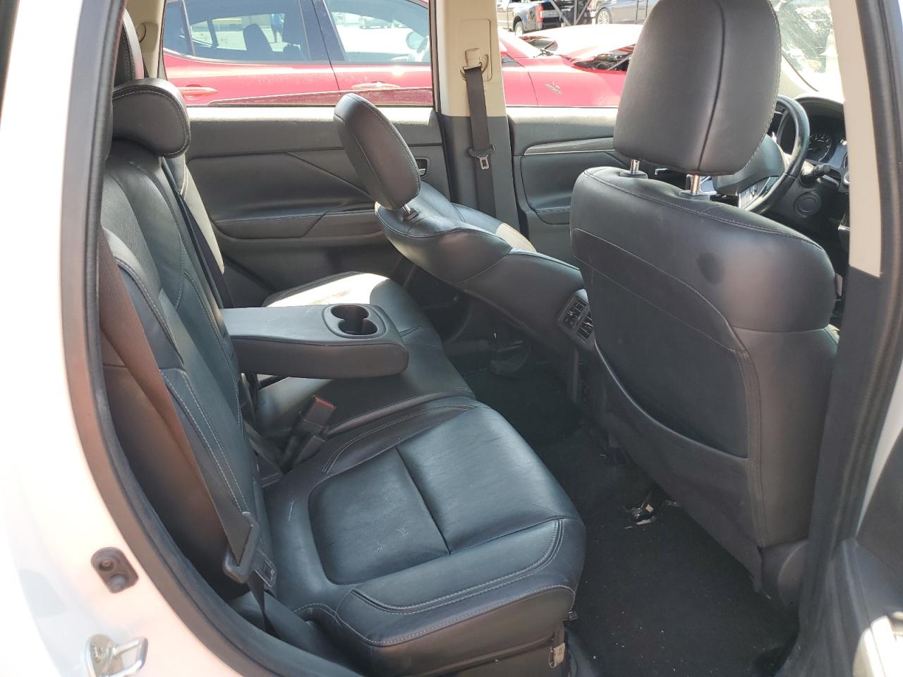 JA4AZ3A32LZ020457 2020 Mitsubishi Outlander Se