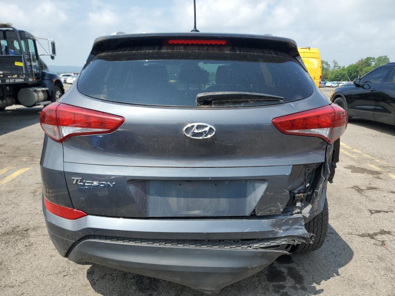 KM8J3CA43HU486141 2017 Hyundai Tucson Limited