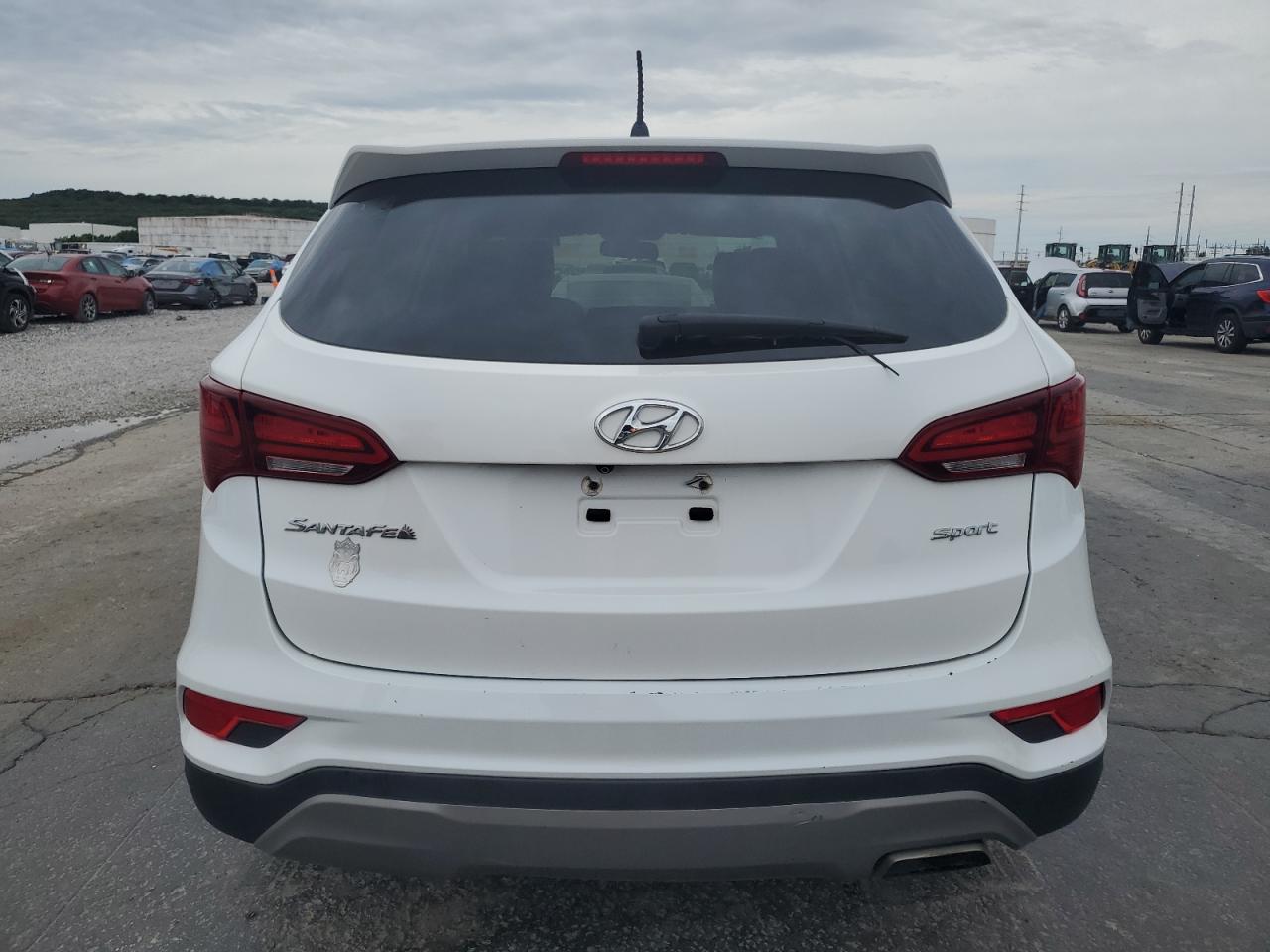 2018 Hyundai Santa Fe Sport vin: 5NMZT3LB4JH081793