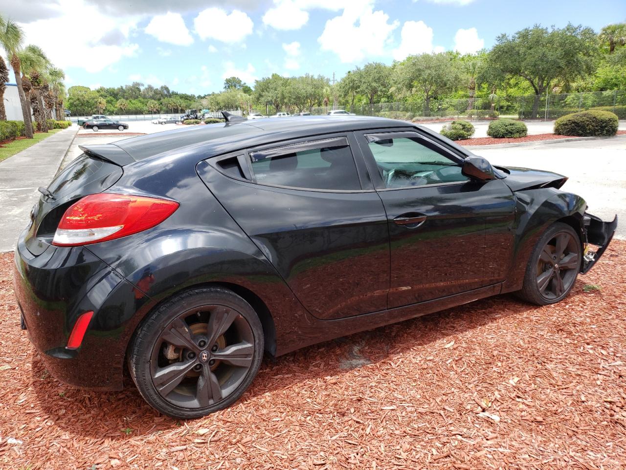 KMHTC6ADXGU263619 2016 Hyundai Veloster