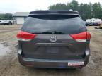 TOYOTA SIENNA LE photo